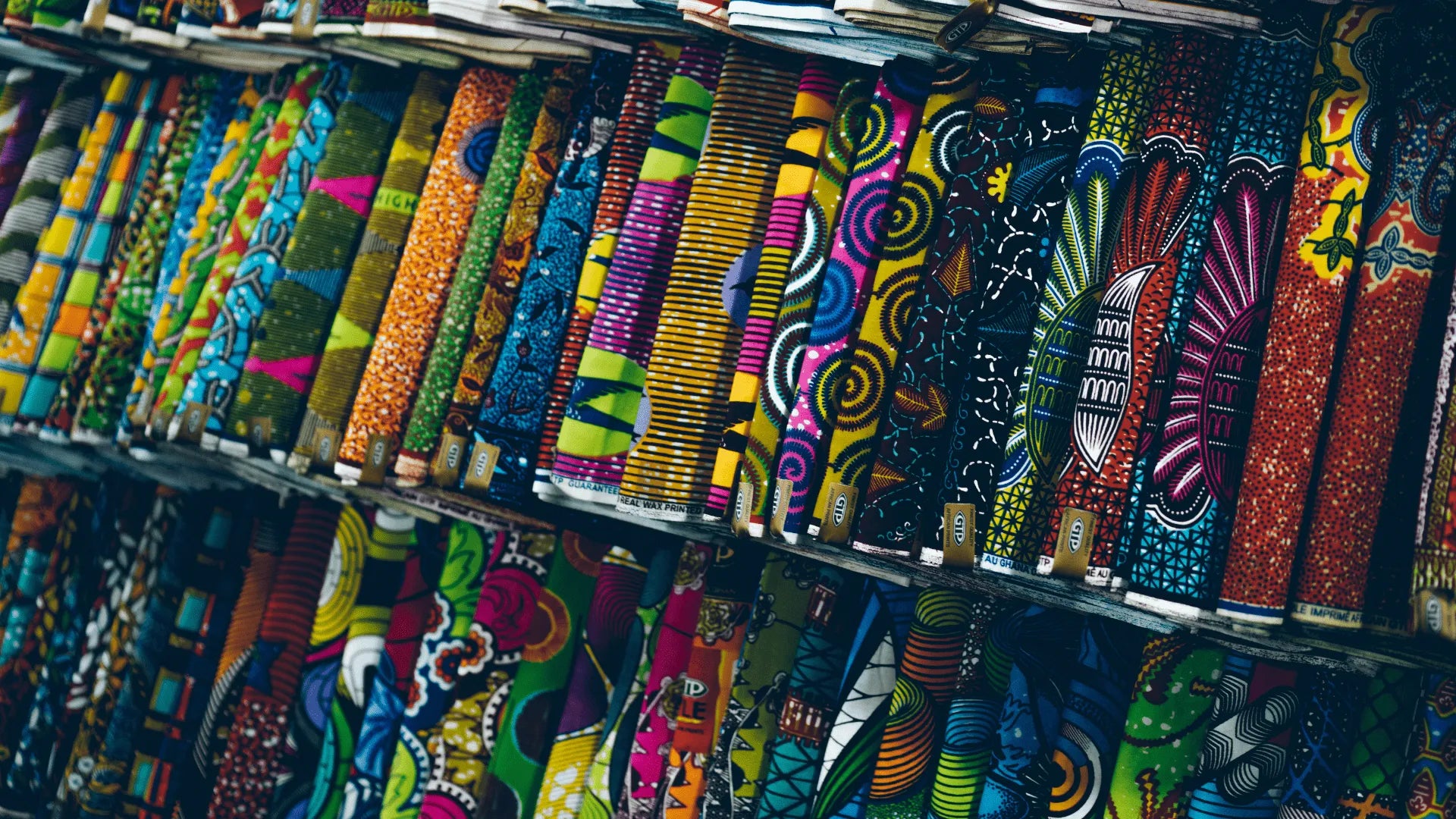 Etalage de tissus wax