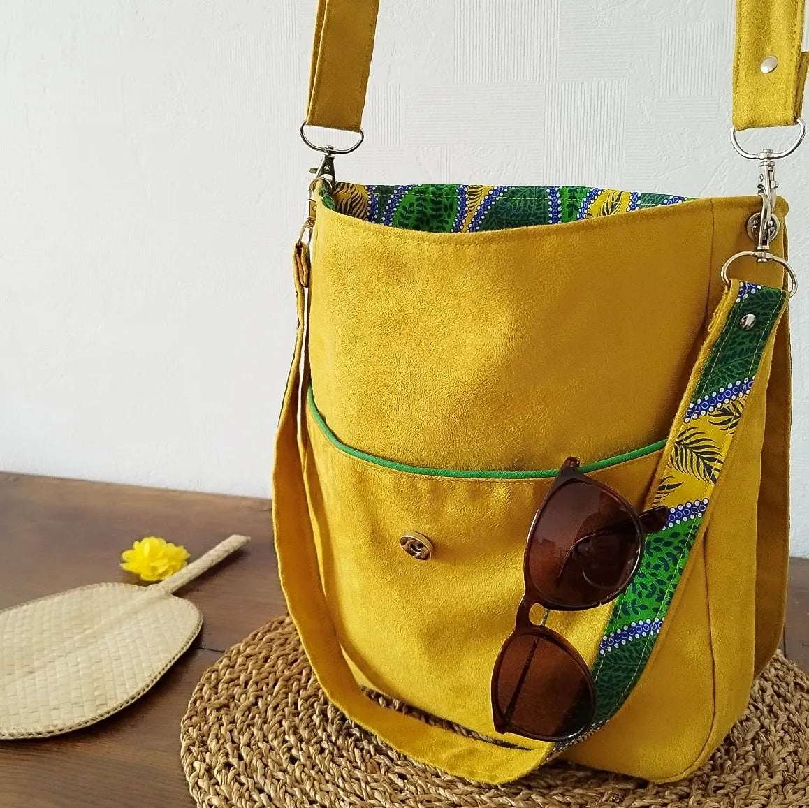 Sac Besace jaune à bandoulière