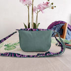 Arrière petit sac besace vert avec tissu wax violet