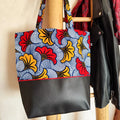 Sac cabas simili cuir noir et tissu Wax motif Fleurs de Mariage rouge et jaune - Fait main en France