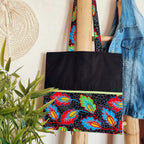 Tote bag en tissu moitié uni noir et moitié tissu Wax